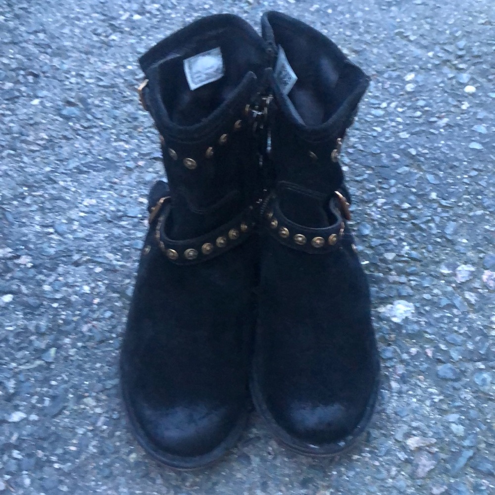 Ugg Fabrizia Black Studded Moto Boots 1003235  Size 10